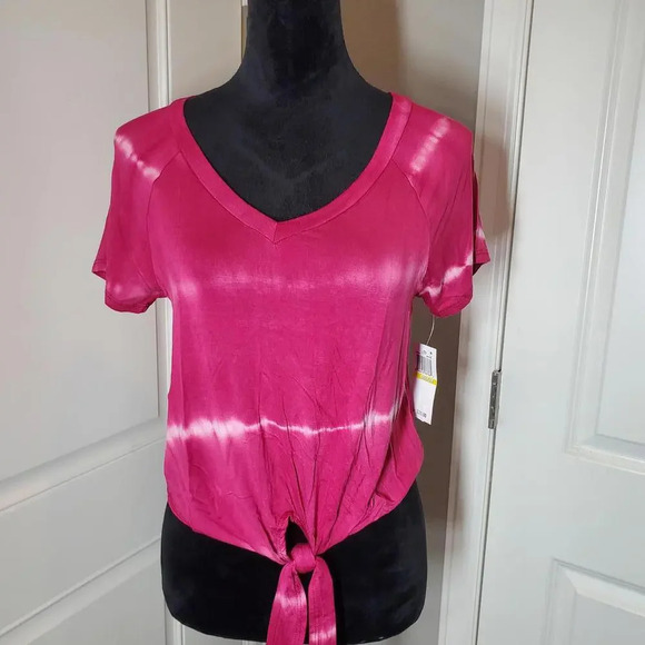 NWT Ultra Flirt Women's Pink and White Tie Dye V-Neck Top Size Medium - Picture 2 of 14